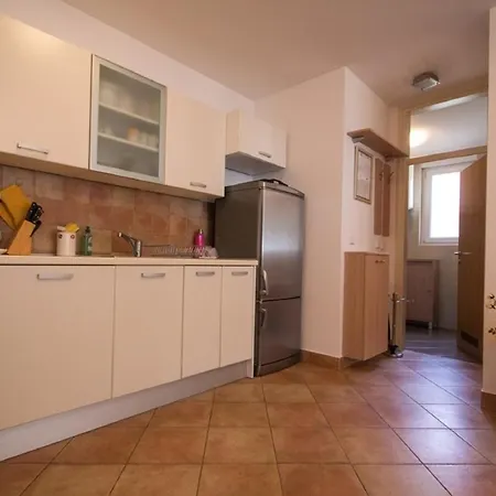 Apartment Alma By The Sea *